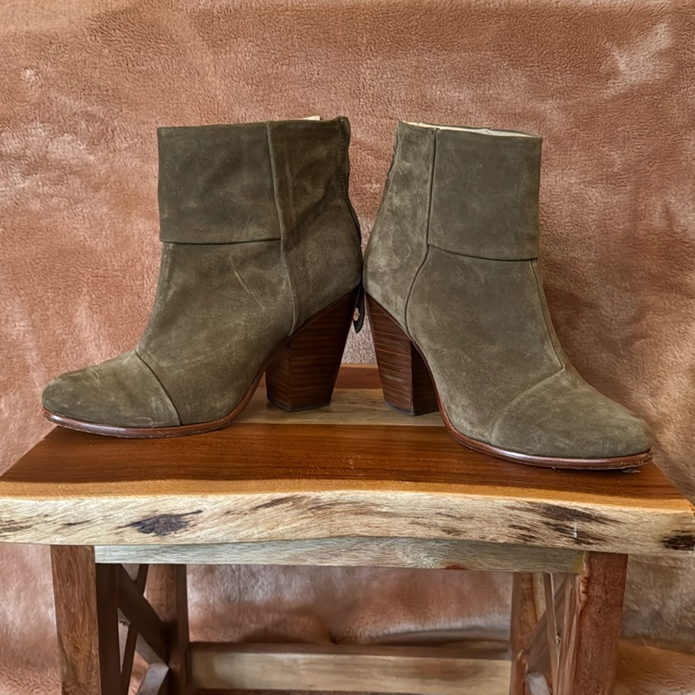 Rag and Bone Suede booties. Size 7. Amazing Condition.